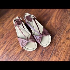 New Dansko Wedge Sandals 41